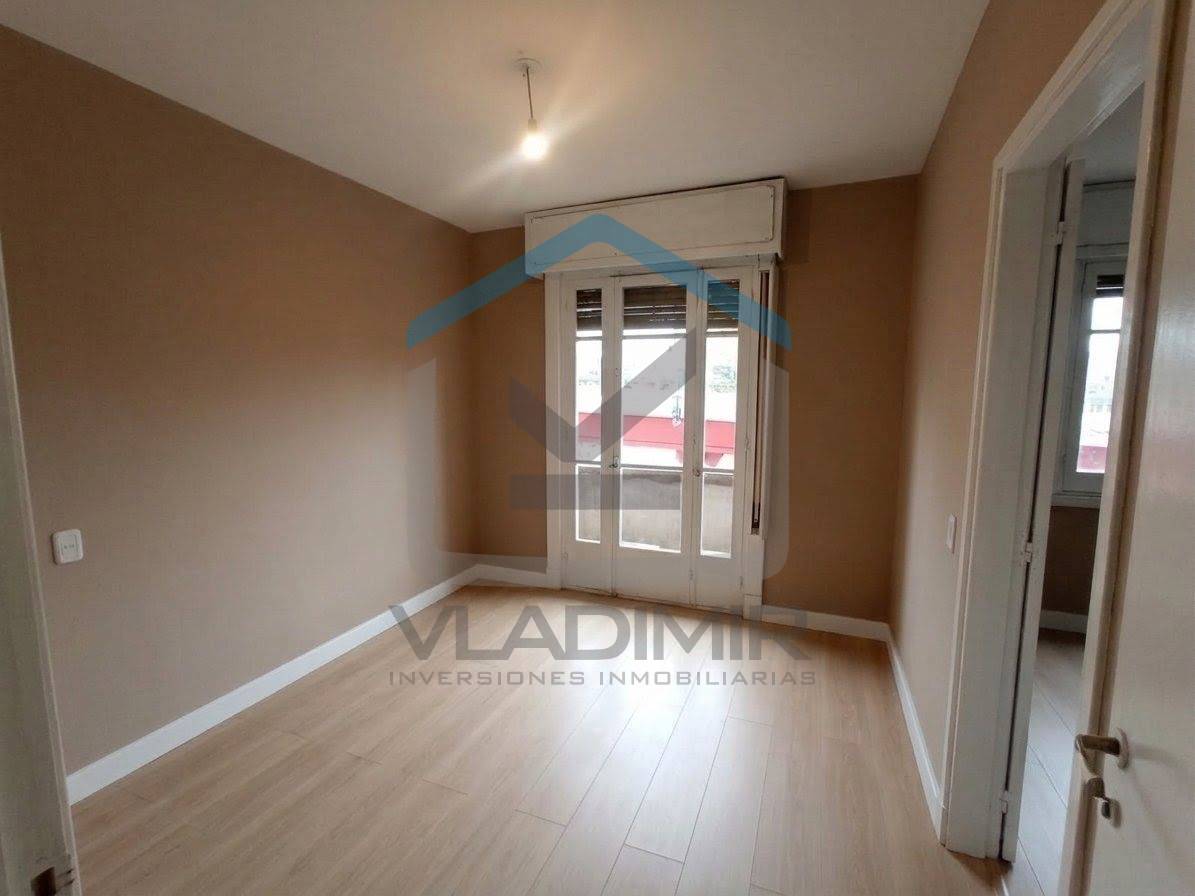 Departamento en alquiler de 5 ambientes en Paso Molino