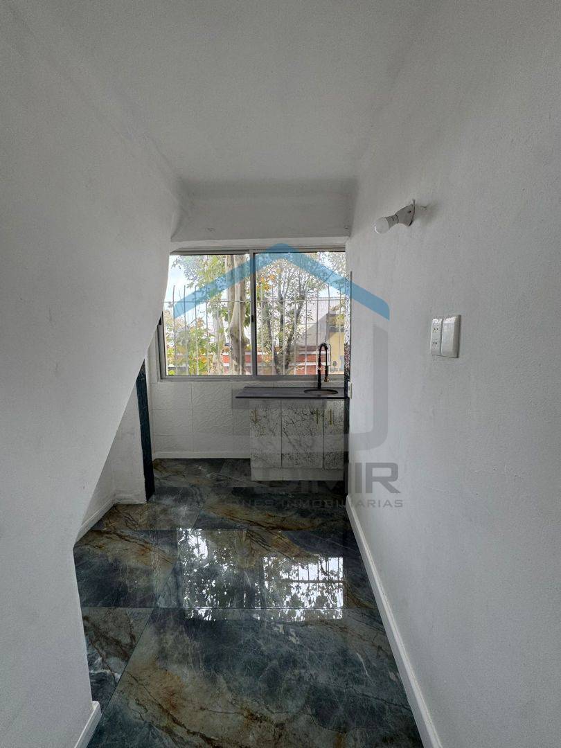 Departamento en alquiler de 5 ambientes en Jacinto Vera · Photo 7