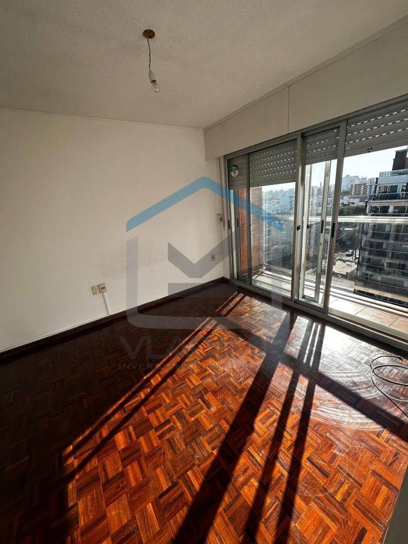 Departamento en alquiler de 3 ambientes en Pocitos · Photo 2