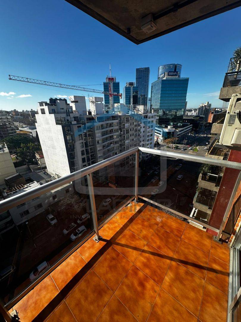 Departamento en alquiler de 3 ambientes en Pocitos