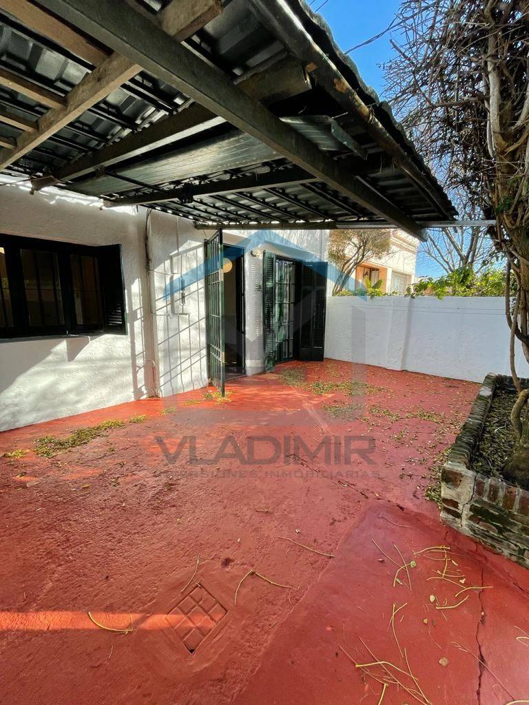 Casa en alquiler de 2 ambientes en Puerto Buceo