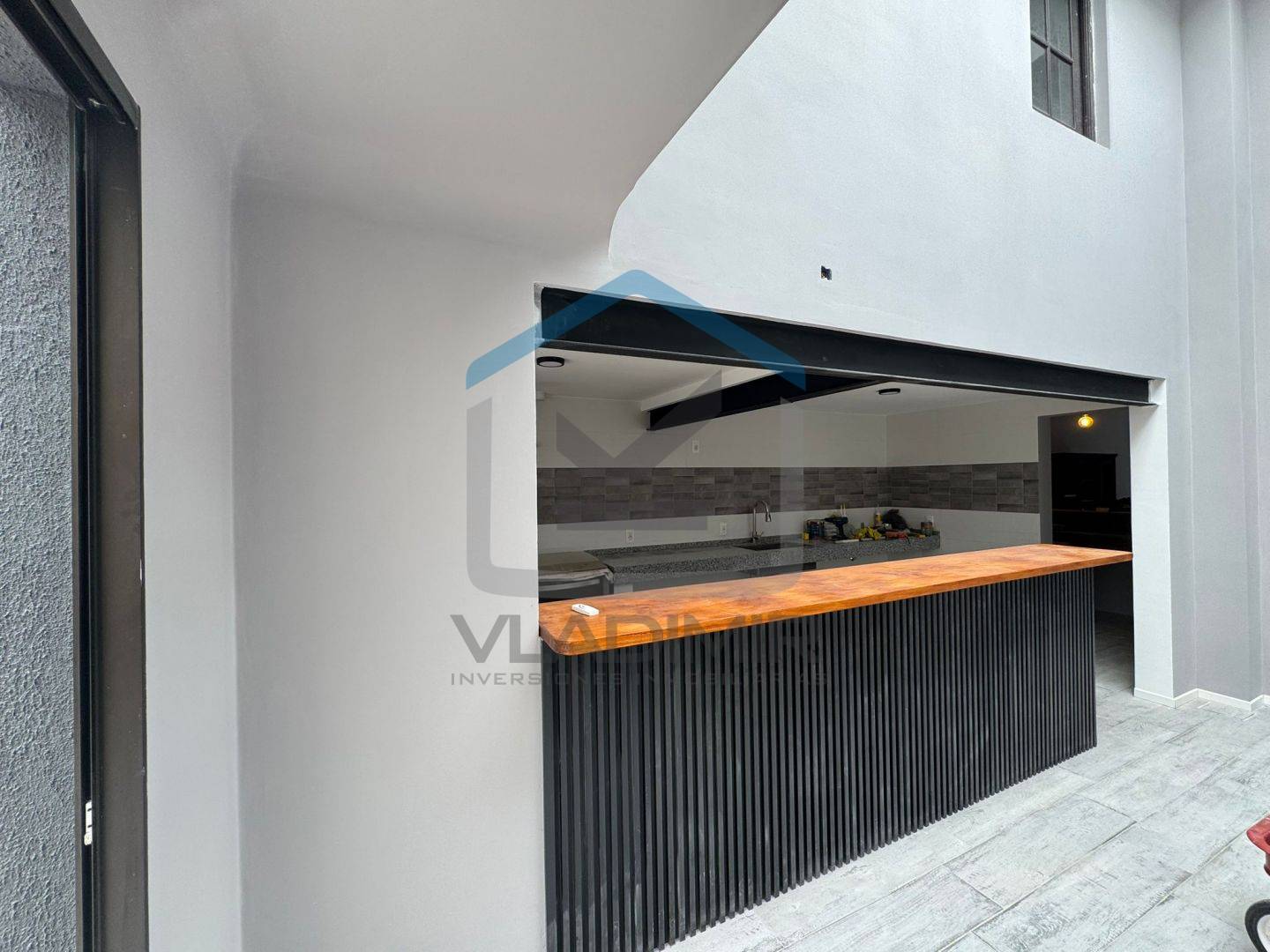 Casa en alquiler de 7 ambientes en Tres Cruces · Photo 5