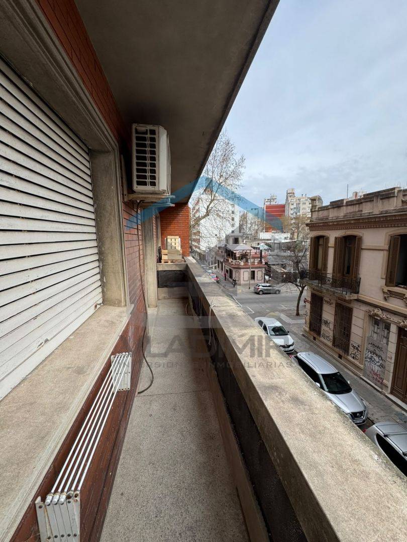 Departamento en alquiler de 3 ambientes en Cordón · Photo 3