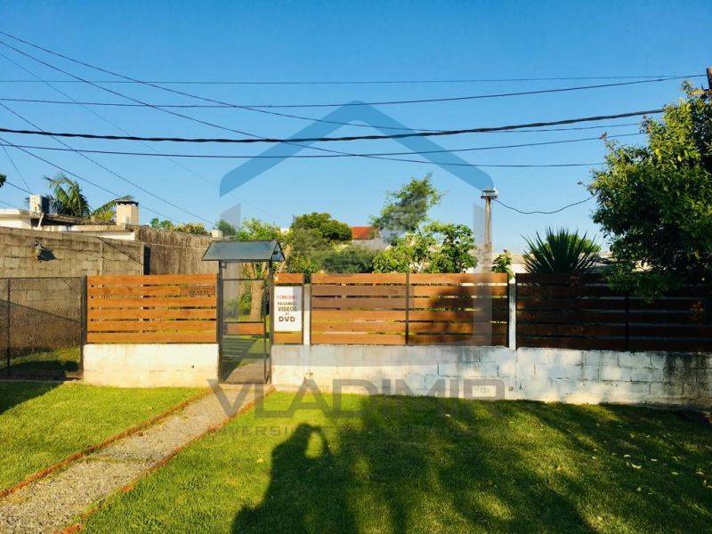 Casa en alquiler de 4 ambientes en Las Piedras · Foto 2
