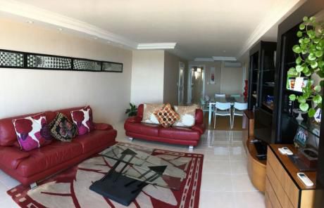 Apartamento En Venta 4 Dormitorios