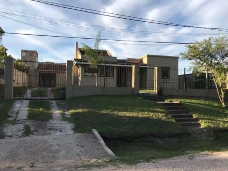 Casa En Venta 3 Dormitorios