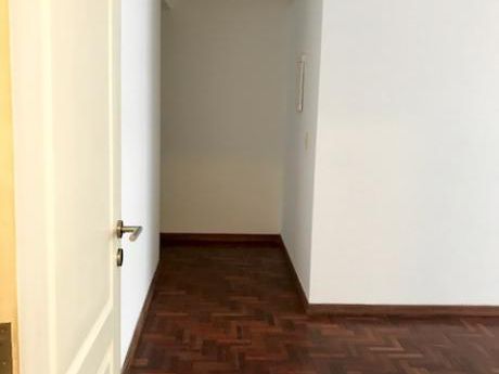 Apartamento En Pocitos 3 Dormitorios