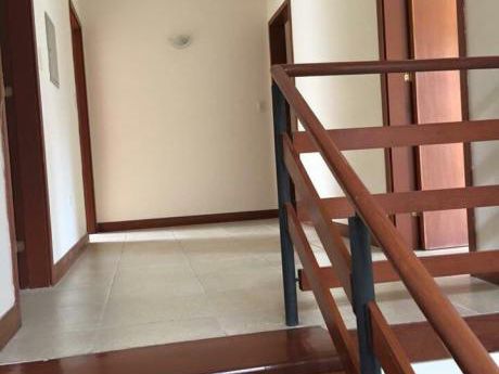 Alquilo Casa En Barrio Cerrado