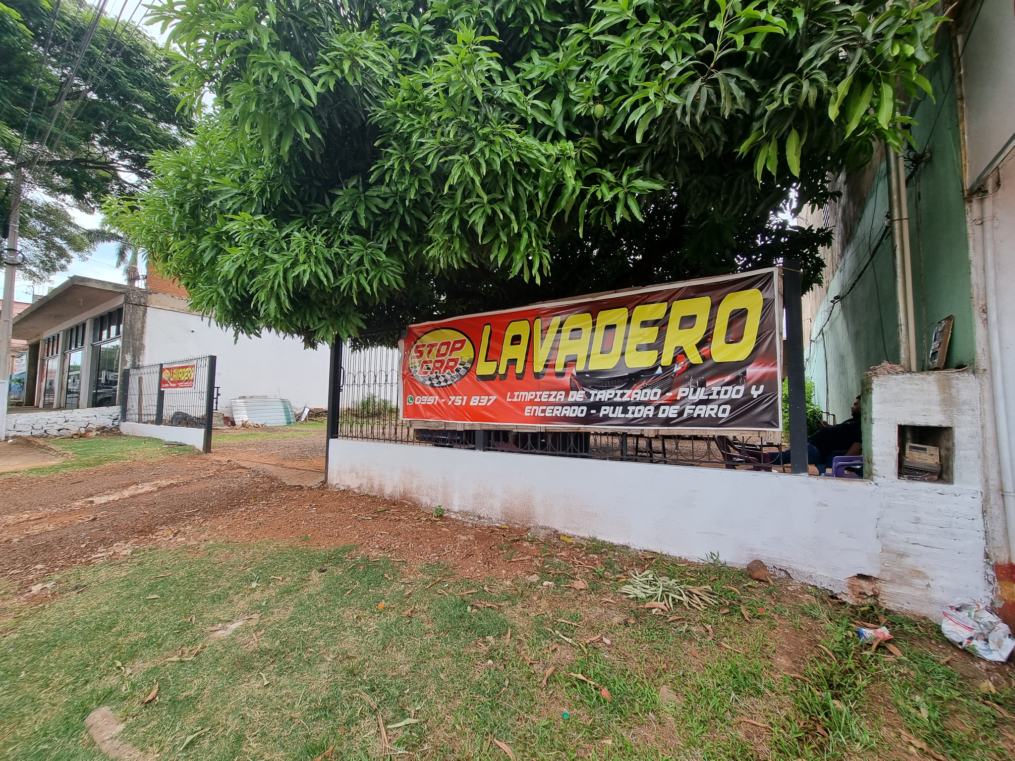 VENDO PROPIEDAD SOBRE LA AVDA PERÚ, LAVADERO! 385M2 — foto 2