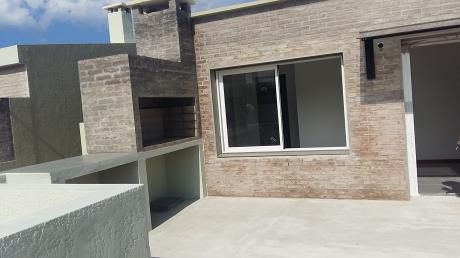 A Estrenar! Con Lugar Para Estacionar, Patio Y Parrillero.