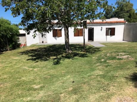 Casa 3 Dormitorios, 2 Baños, Excelente Estado.