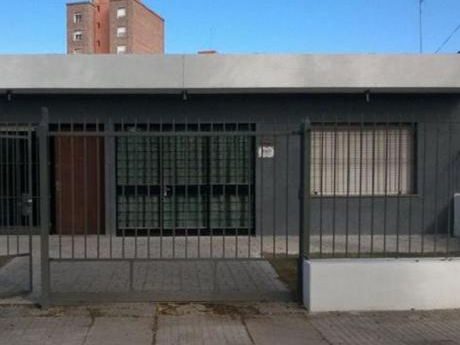 Ampllia Casa De Tres Dormitorios