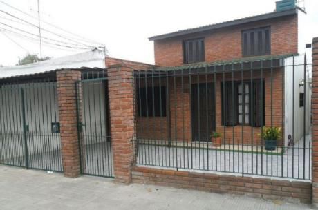 Casa De Cuatro Dormitorios. Sobre Calle Espronceda. Unión.