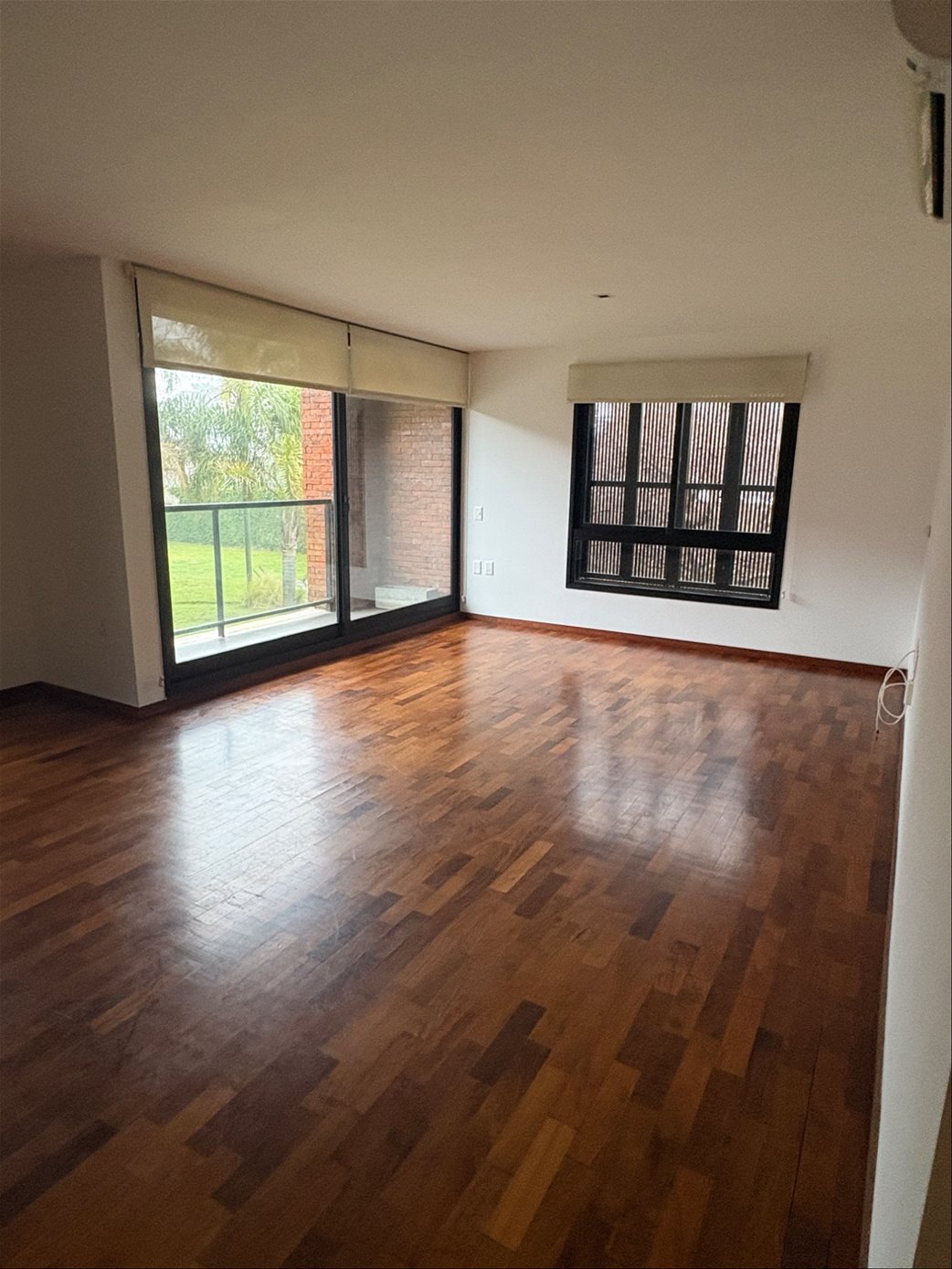 Divino edificio, Moderno, 2 dormitorios y dos baños. 2 cocheras