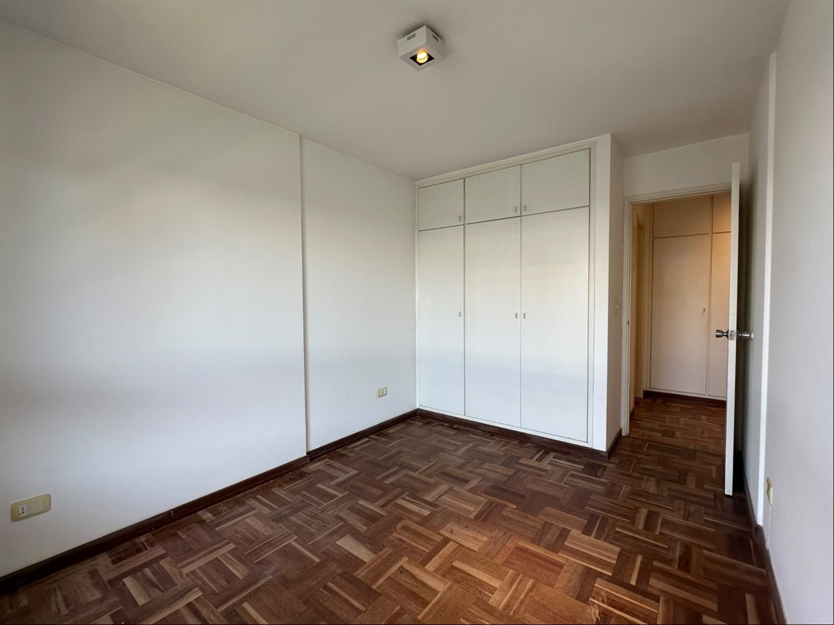 apto 53 m  venta alquiler 2 dorm 1 baño. garage. seguridad 24 hs · Foto 3