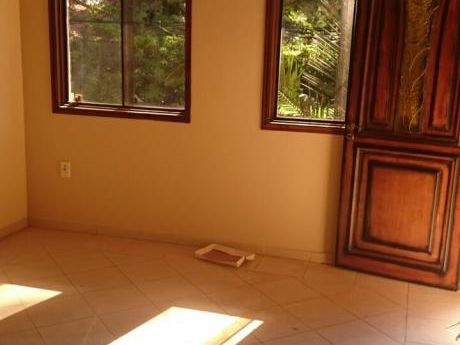 Alquilo Hermoso Duplex En Lambare