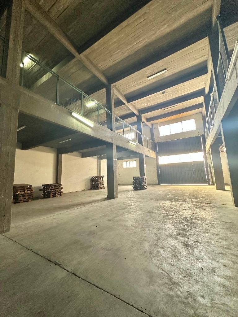 Alquilo Deposito - Oportunidad única En El Corazón De Asunción — foto 3