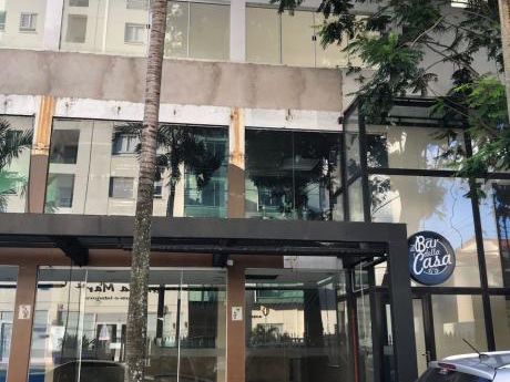 Local Comercial De 3 Plantas En Equipetrol Norte
