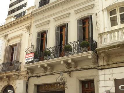 Edificio A Pasos De La Plaza Matriz