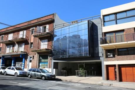 Edificio Corporativo De Oficinas