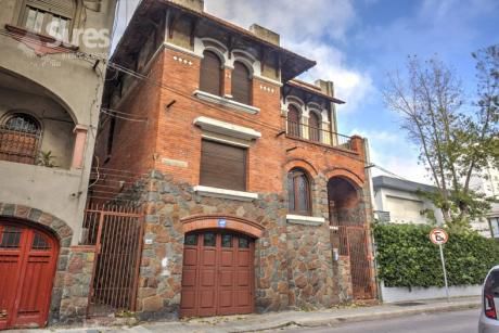 Casa Bello Y Reborati Ideal Para Empresa