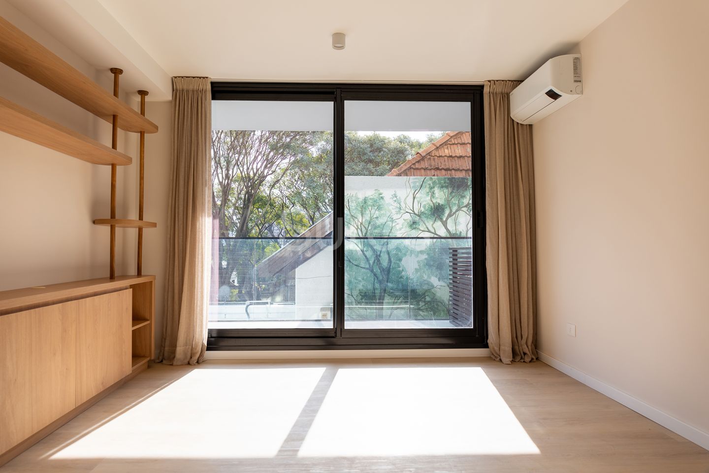 Alquiler de apartamento de 1 dormitorio a estrenar, con garaje en Punta Carretas - ODA
