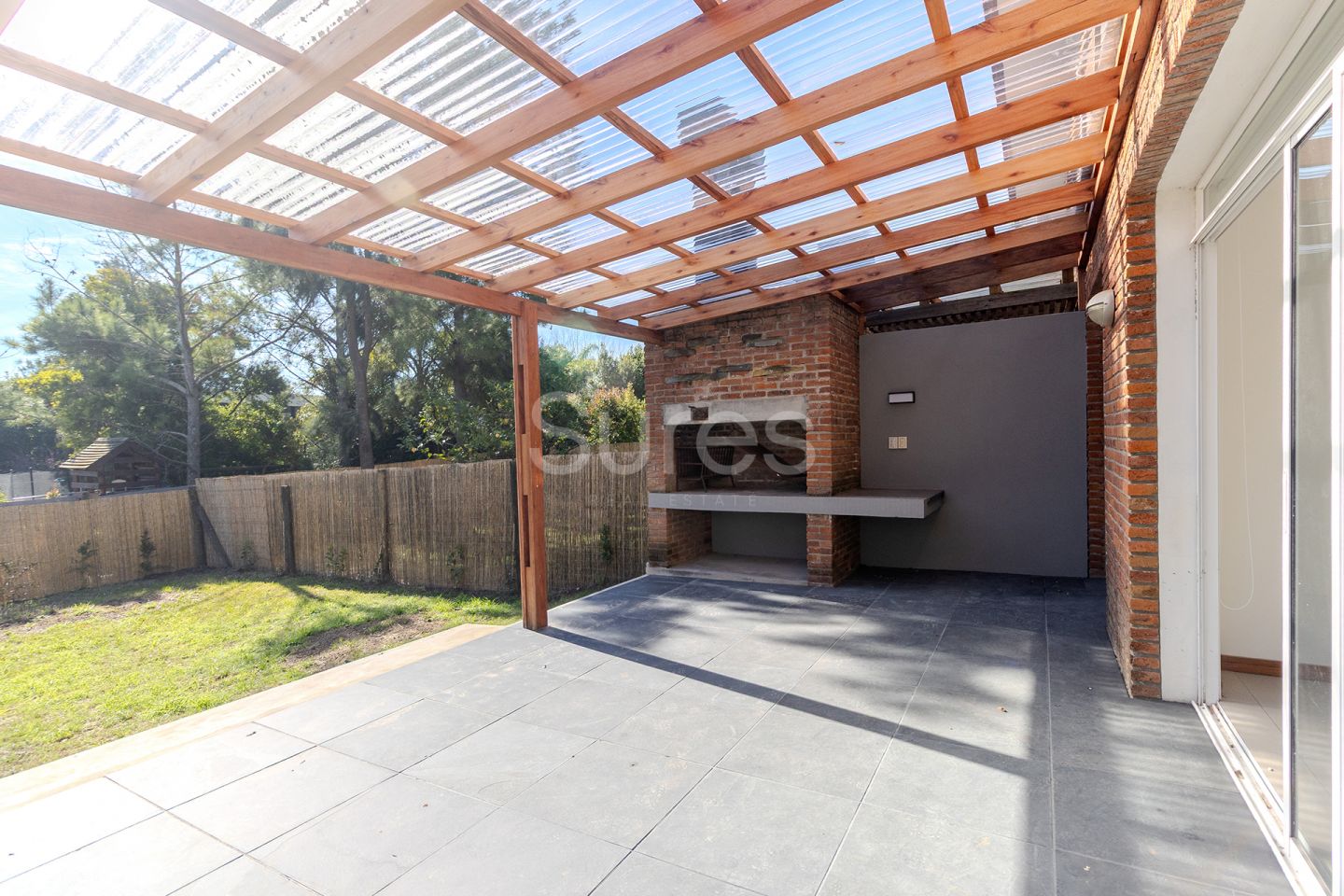 Alquiler casa de 3 dormitorios con piscina en San Nicolás, Montevideo · Foto 5