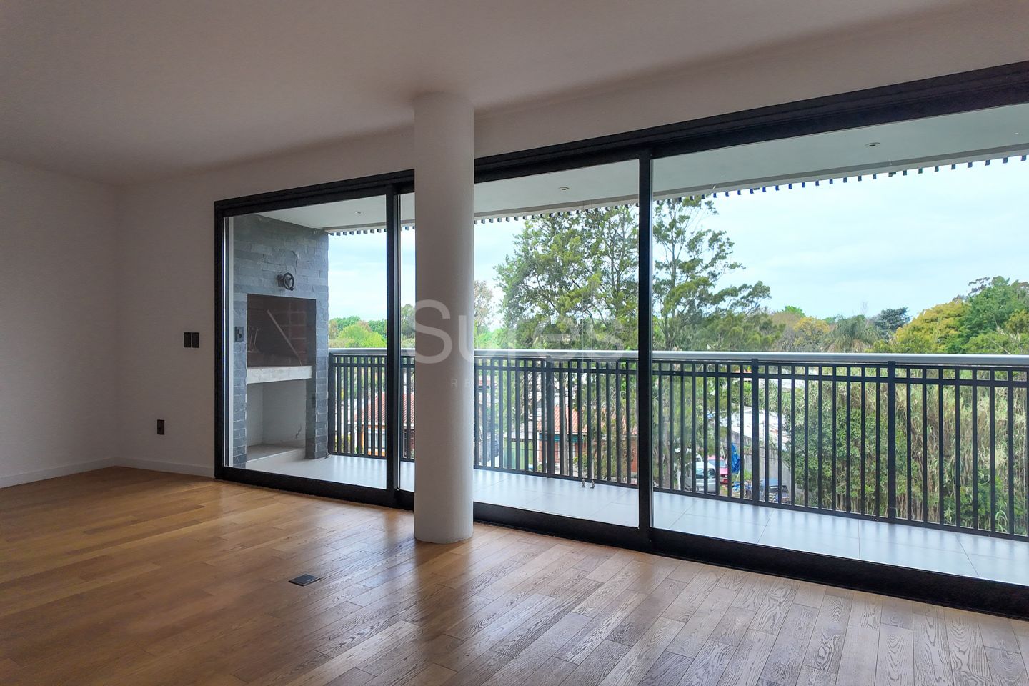 Venta de apartamento de 3 dormitorios y terraza, Carrasco - Proa