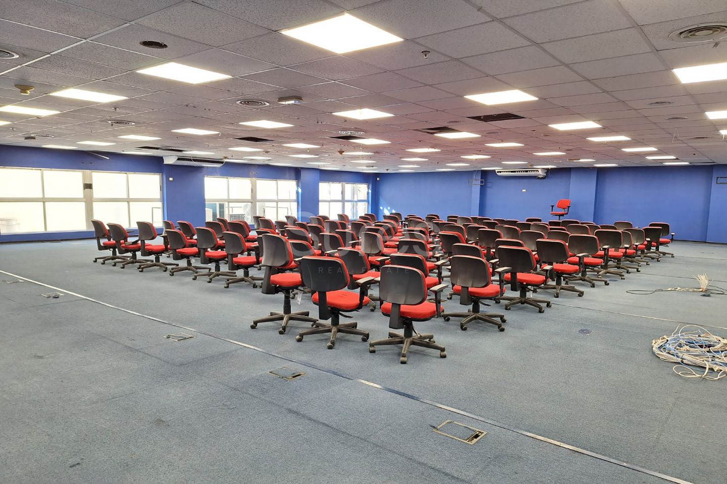 Alquiler de Oficina en Centro, Montevideo - Edifico Corporativo · Foto 3