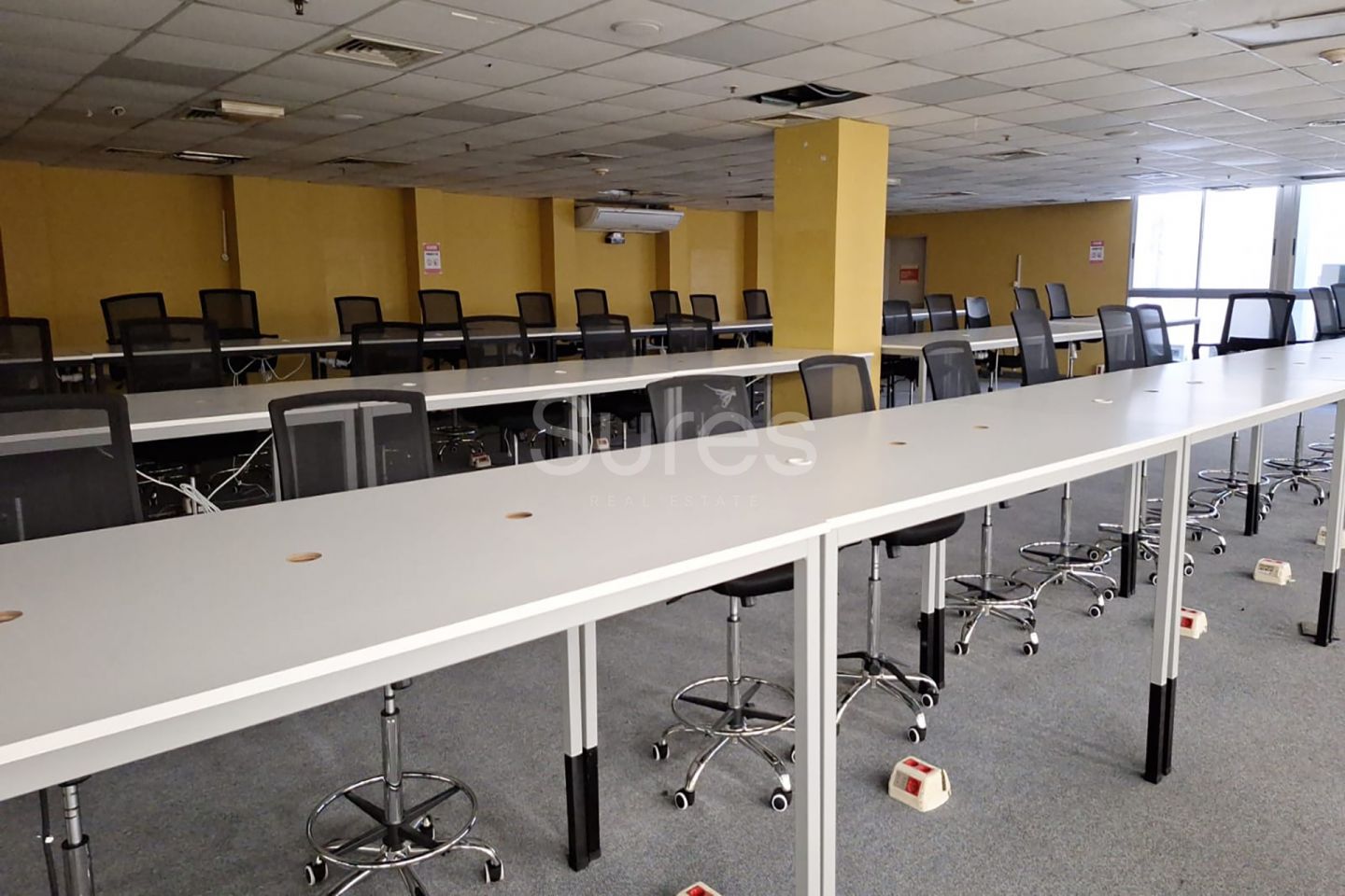Alquiler de Oficina en Centro, Montevideo - Edifico Corporativo · Foto 7