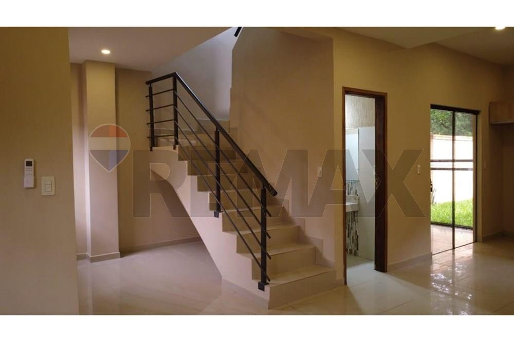 Duplex - Alquiler - Luque, Paraguay — foto 2