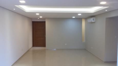 Departamento De Primer Nivel De 3 Dormitorios En Barrio Herrera