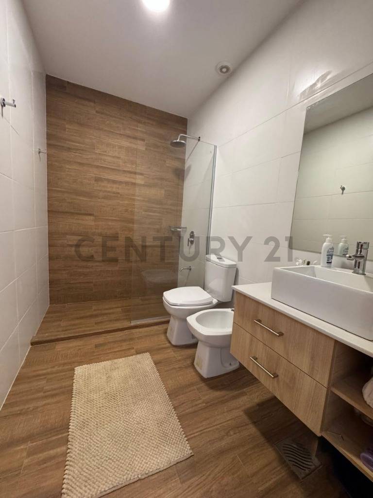 CASA EN VENTA EN SAN BERNARDINO – 5 DORMITORIOS — foto 3