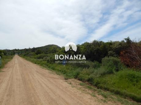 Terreno En Venta, Piriápolis, Playa Hermosa, 400m², A 7 Cuadras Del Mar
