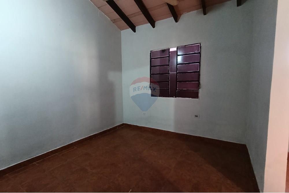 Casa - Alquiler - San Lorenzo, Paraguay — foto 3