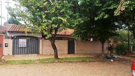 Alquilo Hermosa Casa Proximo A La Confederacion De Futbol En Luque