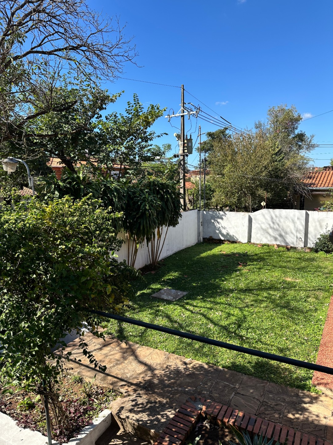 Casa en alquiler c/ cochera en Mburicaó — foto 3