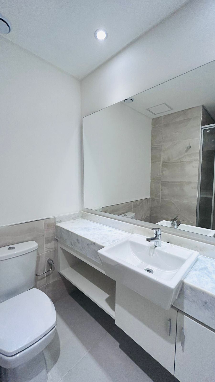 Departamento en alquiler c/ cochera en Mcal. Estigarribia — foto 3