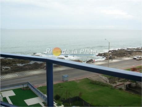 Peninsula, Frente A Playa Brava