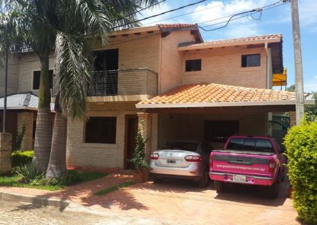 Alfa Inmobiliaria Vende En Barrio Cerrado La Almudena Luque