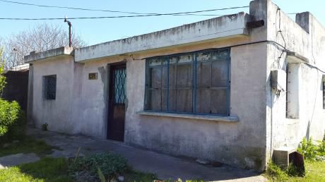 Casa A Reciclar Con Terreno Amplio