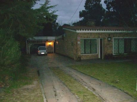 Excepcional Casa Con Dos Apartamentos En Marindia Sur