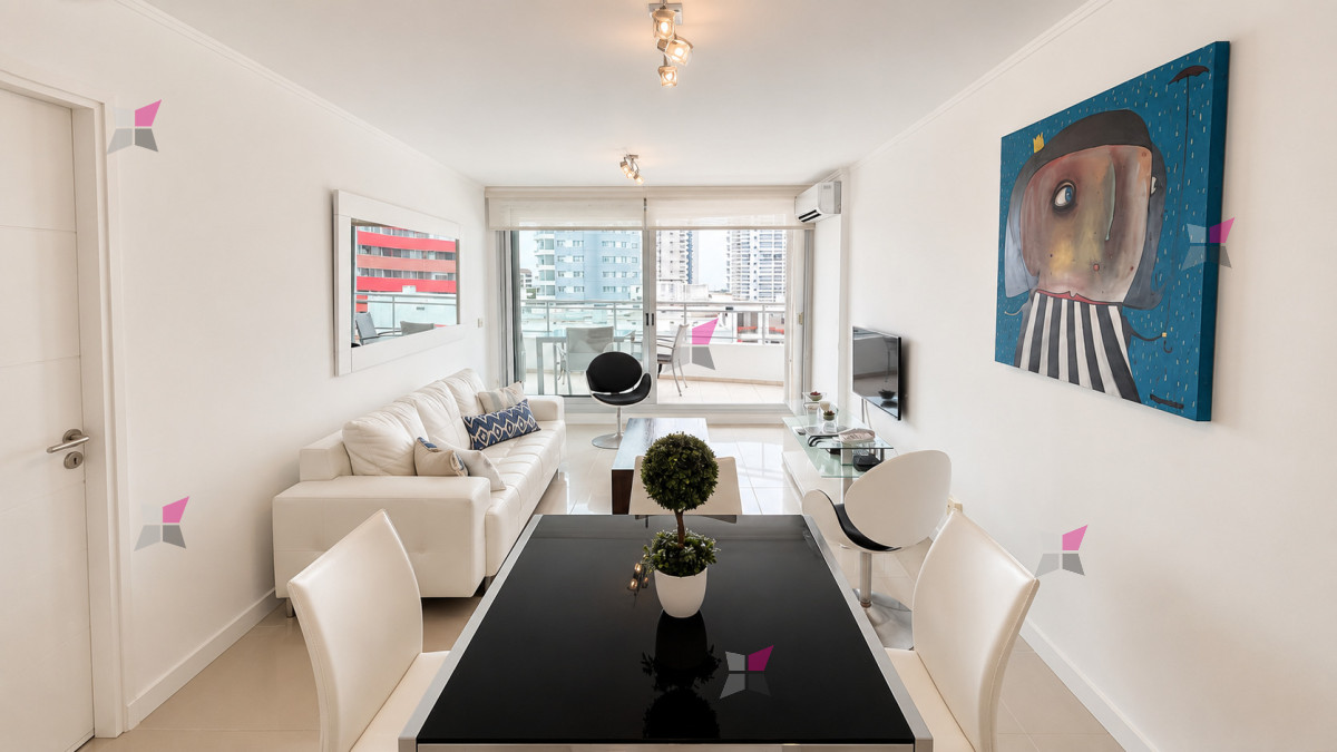 VENTA DE APARTAMENTO DE 2 DORMITORIOS EN EDIFIFICIO FOREST TOWER II PUNTA DEL ESTE