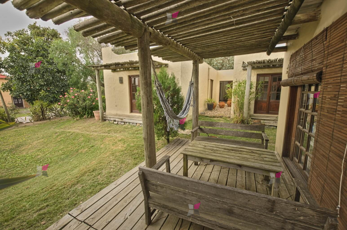 Casa de 4 dormitorios en alquiler La Barra