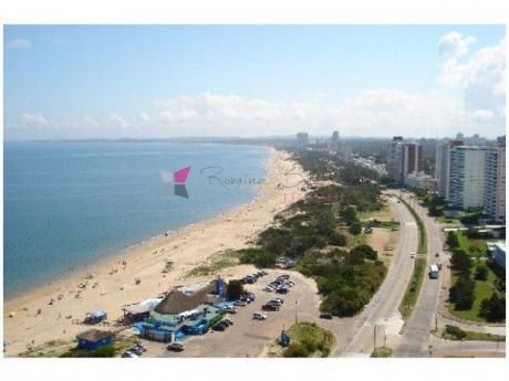 Apartamentos En Playa Mansa
