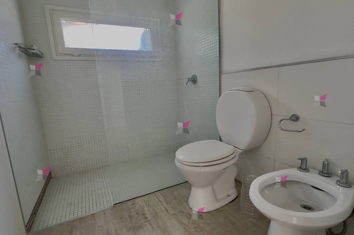 Casa en alquiler a metros del mar con excelente vista · Foto 8