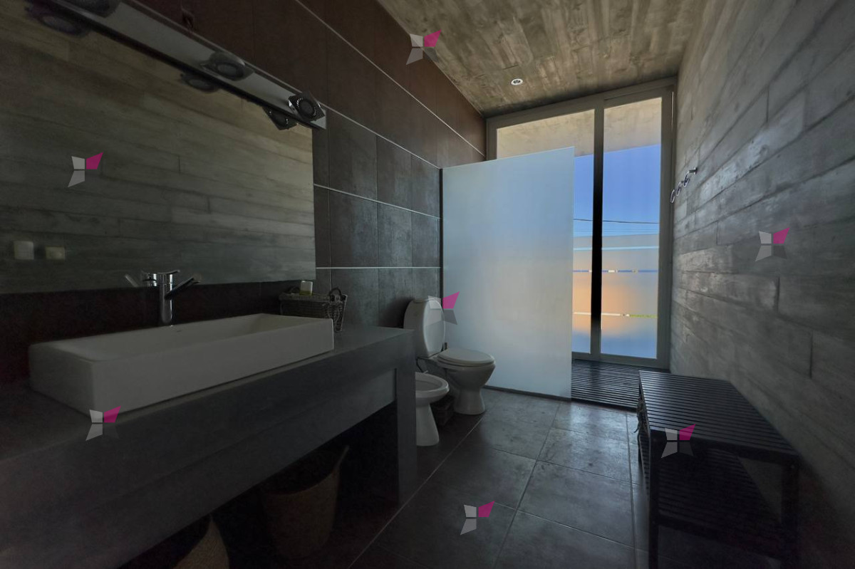 Casa en alquiler a metros del mar con excelente vista · Foto 5