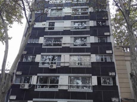 Venta Apartamento 2 Dormitorios Cordón Sur Garaje