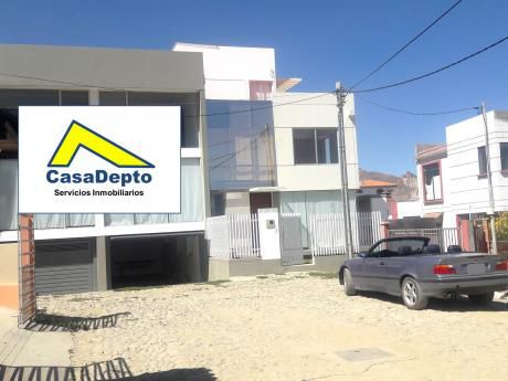Casa En Venta, Achumani, Las Lomas, La Paz, Bolivia