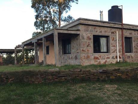 Hermosa Chacra En Venta En Minas.